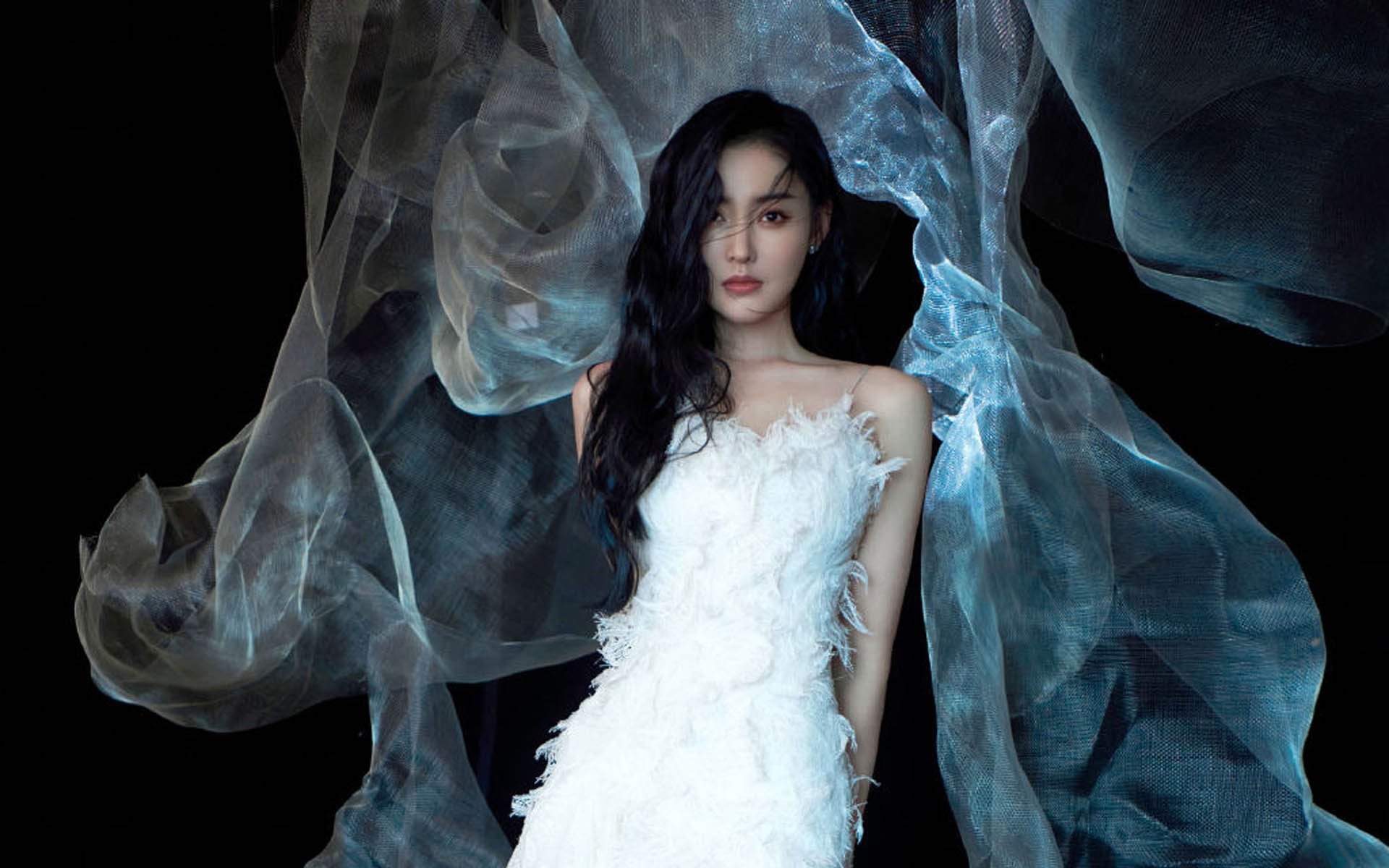 -中国足球国家队模拟高强度逆境比赛场景，国足逆境下迎来爆发