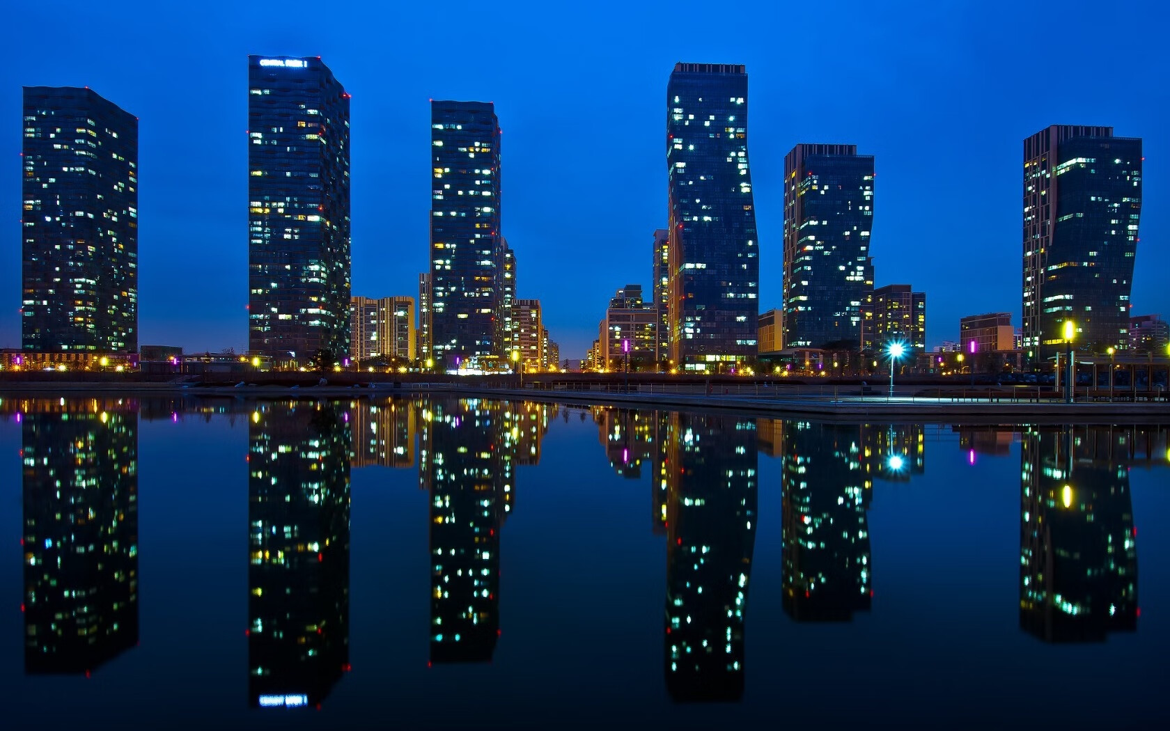 华体会手机网站-32岁神锋大爆发，孔帕尼击败世俱杯冠军收获6连胜，孔帕尼绝杀