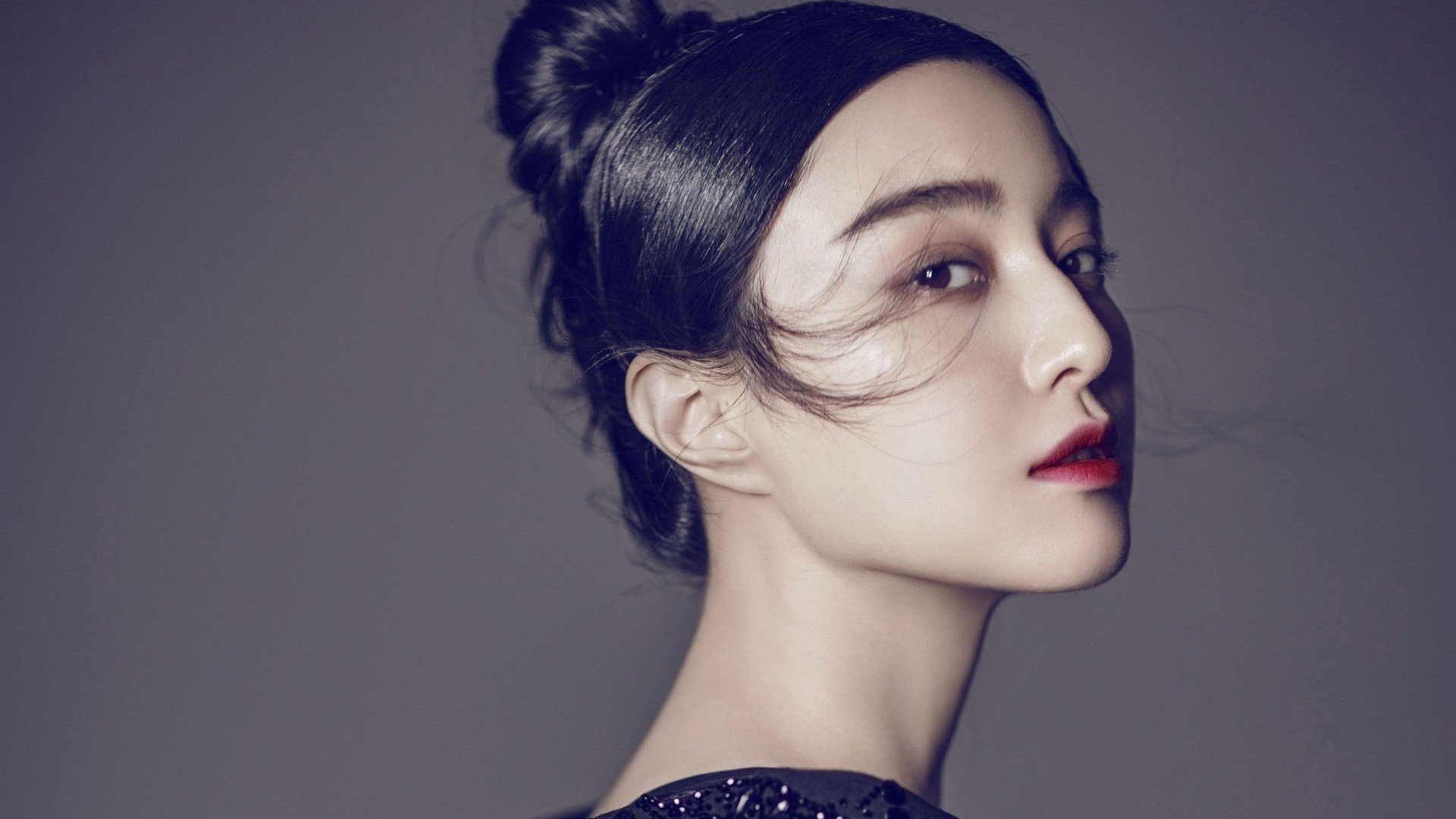 华体会官网-三中卫体系增强边路保护，三中卫体系的好处