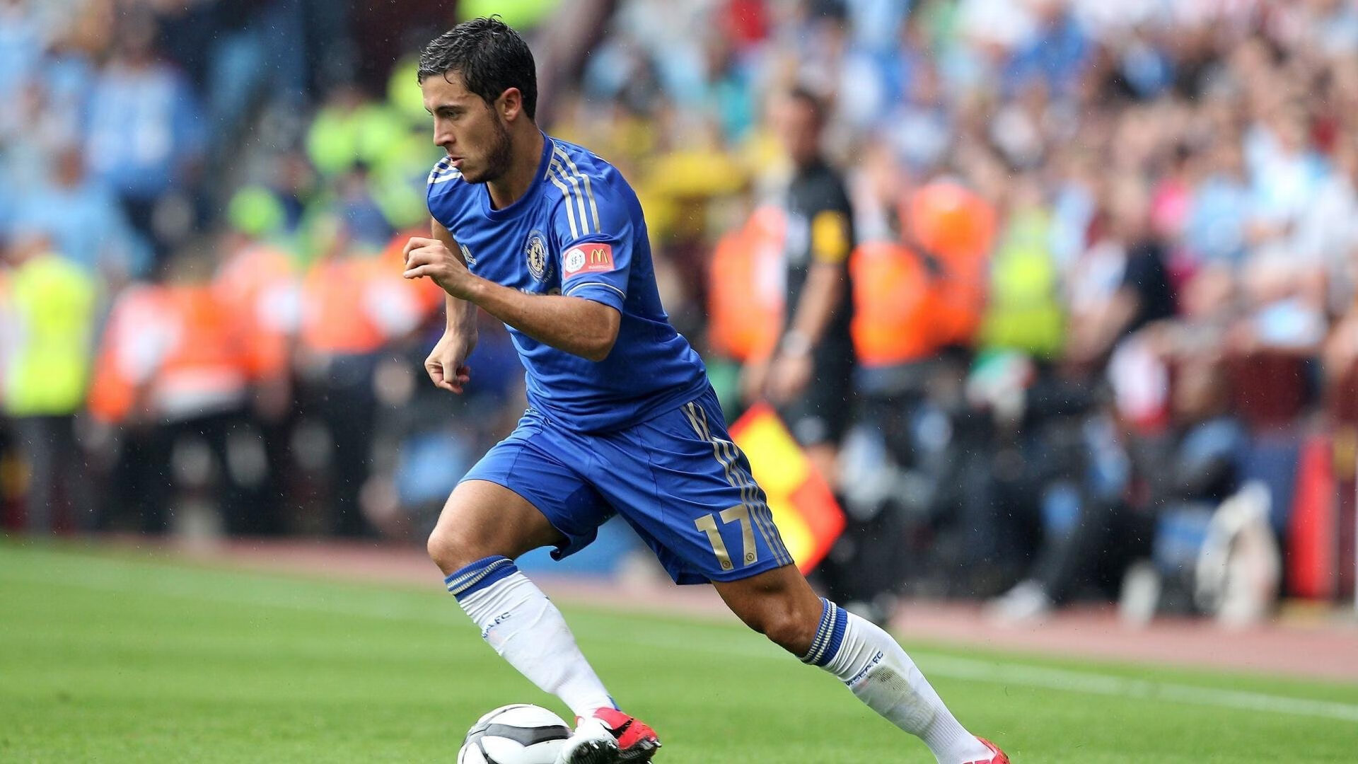 欧冠小组赛：费内巴切主场3比2击败罗马 伊斯坦布尔再度书写欧战夜传奇